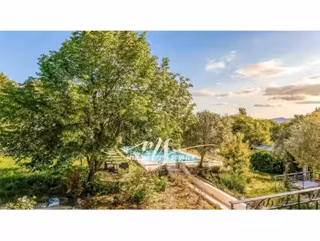 bastide familiale rénovée 350 m² - mimet