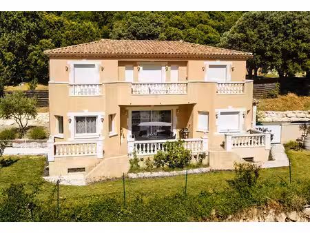 maison 7 pièces - 174 m²