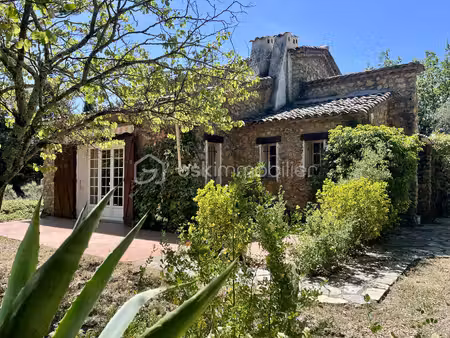 maison en pierre de 169 m² à saint-paul-en-foret
