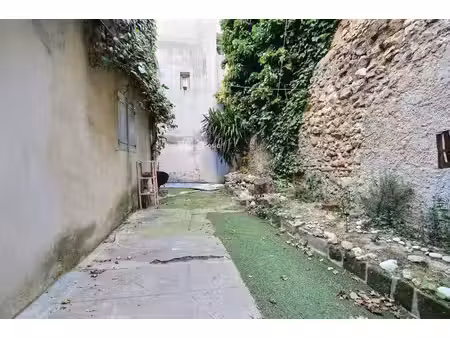 t2/3 meublé de 50m2   3mn du cours mirabeau  extérieur