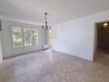 vente appartement 3 pièces 61 m² à gueugnon (71130)  60 000 €