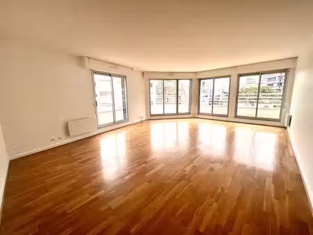 a louer 5 pièces 114 87m² paris xvème - balcons- parking