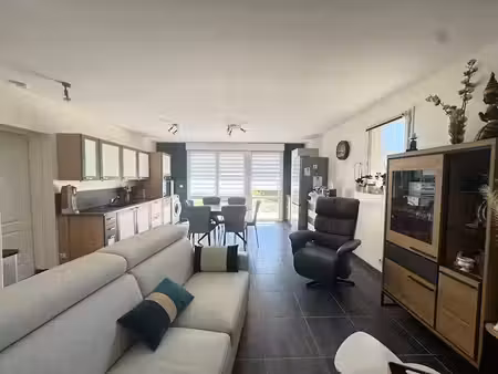 location meublée maison 3 pièces 68.43 m² à saint-jean-de-linières (49070)  850 €