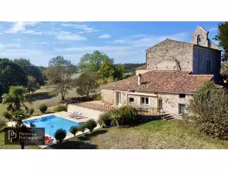 presbytère  jardin et piscine