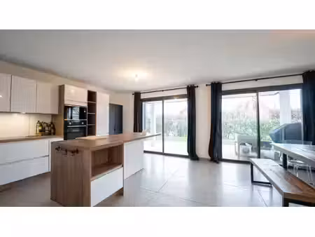 location appartement 4 pièces  94.00m²  saint