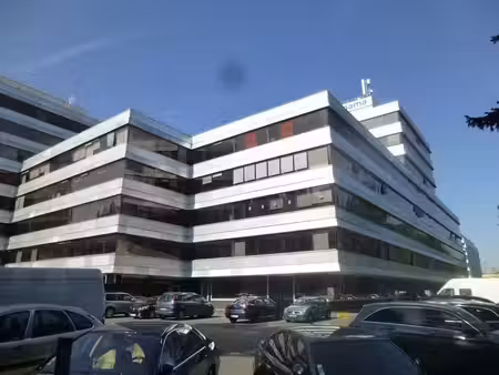 vente locaux professionnels 32 pièces 600 m² à cergy (95000)  515 000 €