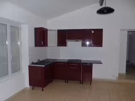 location maison 5 pièces 101 m² à oradour (16140)