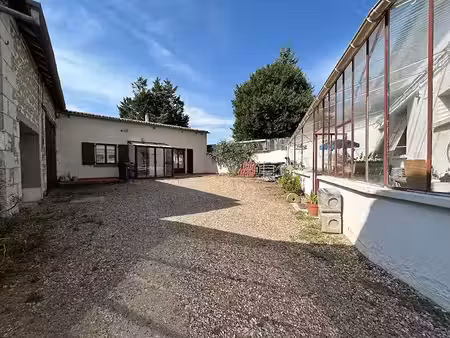 vente maison 4 pièces 125 m² à scorbé-clairvaux (86140)  139 000 €