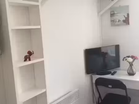 location appartement 1 pièce 9 m² à grenoble (38000)