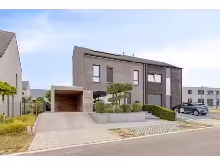 maison prête à emménager avec 3 chambres et vue rurale