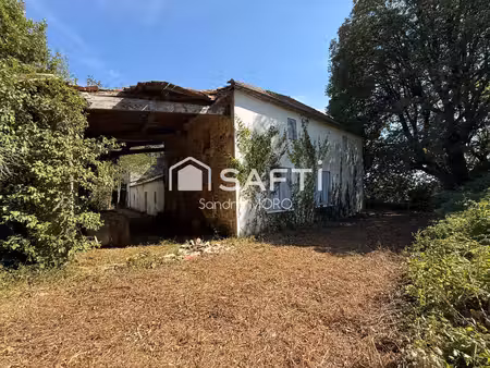 maison de caractère à rénover – 220 m² – près de 7 hectares