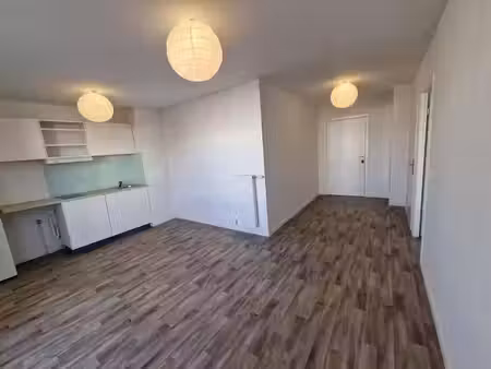 location meublée appartement 2 pièces 43 m² à sevran (93270)  990 €