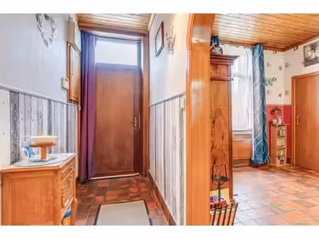 maison 3 faç/2 chbres/jardin/parking/grange/cour et dépendan