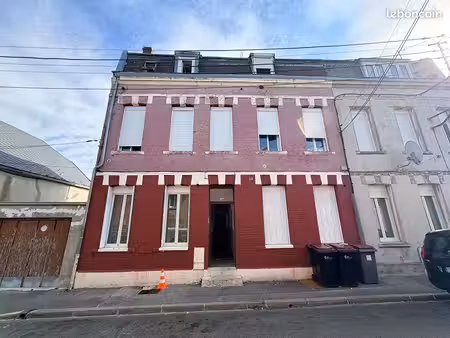 immeuble 10 pièces 220 m²