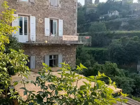 maison de caractère 151 m² + 60 m² aménageables – jardin – centre de lamastre