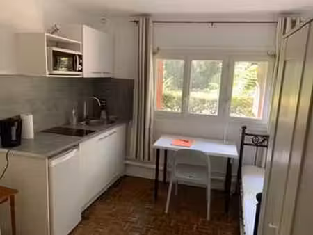 location appartement t1 meublé à versailles (78000) : à louer t1 meublé / 12m² versailles