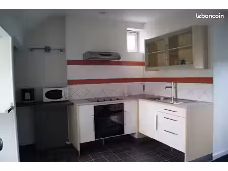 appartement meublé f2 dans maison avec jardin à 3mn à pied de l'école d’infirmière ou 5mn 