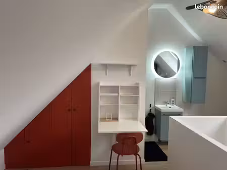 studio meublé refait à neuf