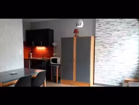 location studio meublé
