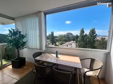 studio meublé 27 m² - biarritz - bail étudiant 9 mois - terrasse  vue montagnes  parking