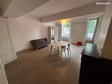 appartement t3  2 grandes chambres hyper centre secteur nôtre dame