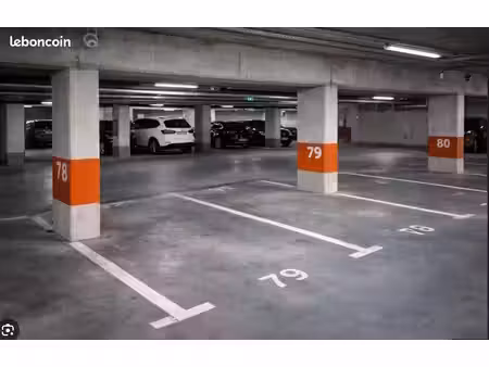 place de parking avenue charles de gaulle