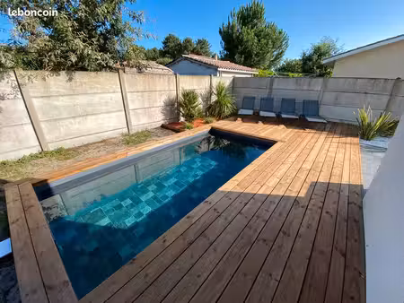 maison t5 jardin  parking  piscine meuble