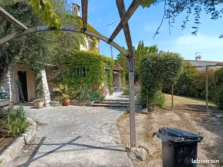 maison 2 étages à louer sur mougins