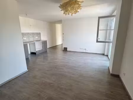 t3 lumineux 64 m² — proche gare & centre-ville (2 ch. )