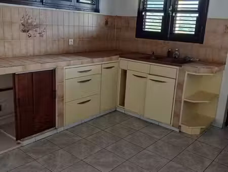 maison f4 vide à louer à trois îlets martinique