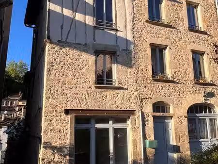 t2 meublé de charme – entièrement équipé – caylus centre