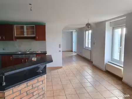 appartement 3 chambres et 2 bureaux