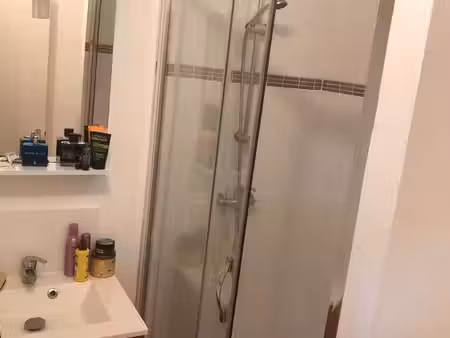 studio meublé de 27m² immeuble rénové