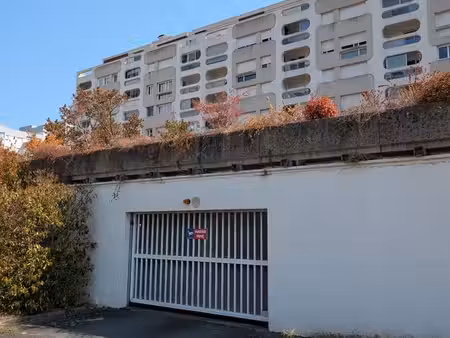 loue place parking cholet 40e