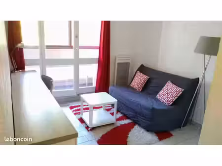 a louer studio meublé   ?️ et balcon