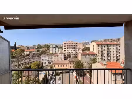 à vendre – appartement type 3 de 76 m² avec balcon et loggia au 7eme étages sur 8