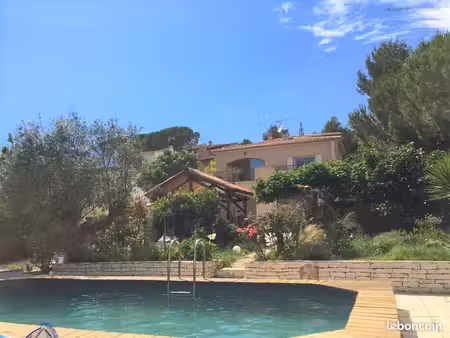 location t2 meublé haut de villa - ensuès-la-redonne