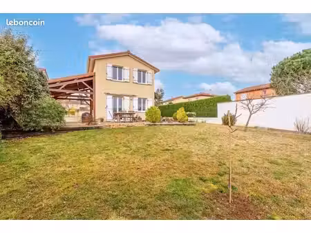 maison 4 pièces 79 m²