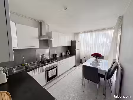 appartement t4 rénové – 65 m² – vaulx-en-velin