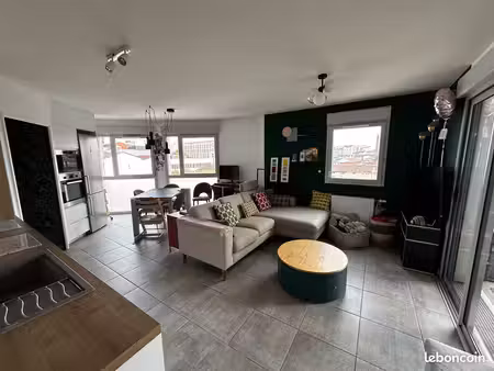 villeurbanne (république) appartement t3 lumineux 61 m² avec balcon  sans vis-à-vis et dom