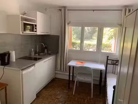 location appartement 1 pièce 12 m² à versailles (78000)