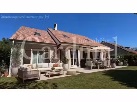 maison de luxe à vendre dans le quartier le parc et la tuilerie