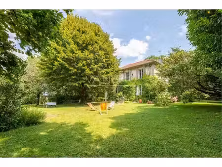 maison de luxe à vendre dans le quartier centre ville