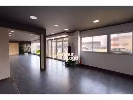 local commercial à louer