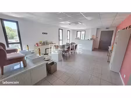 local commercial 152 m² grasse