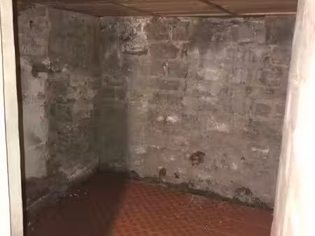 location cave 5m2 - 17 rue boucry