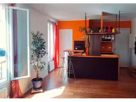2 pièces  lumineux  sans vis-à-vis direct (location longue durée)