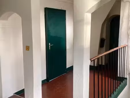 vends studette rue saint-dominique paris 7eme