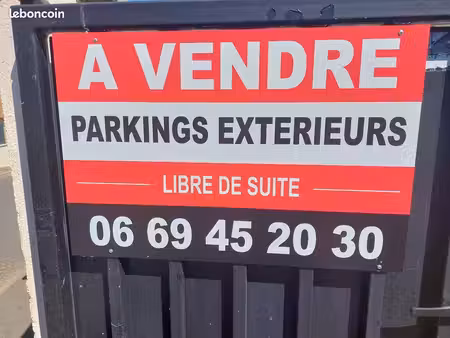 a vendre places de parking linas