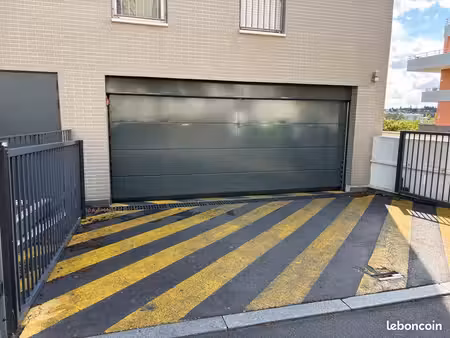 place de parking sous‑sol sécurisé – 16 rue des tertres  bagneux